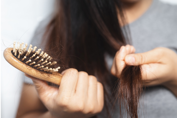傷んだ髪